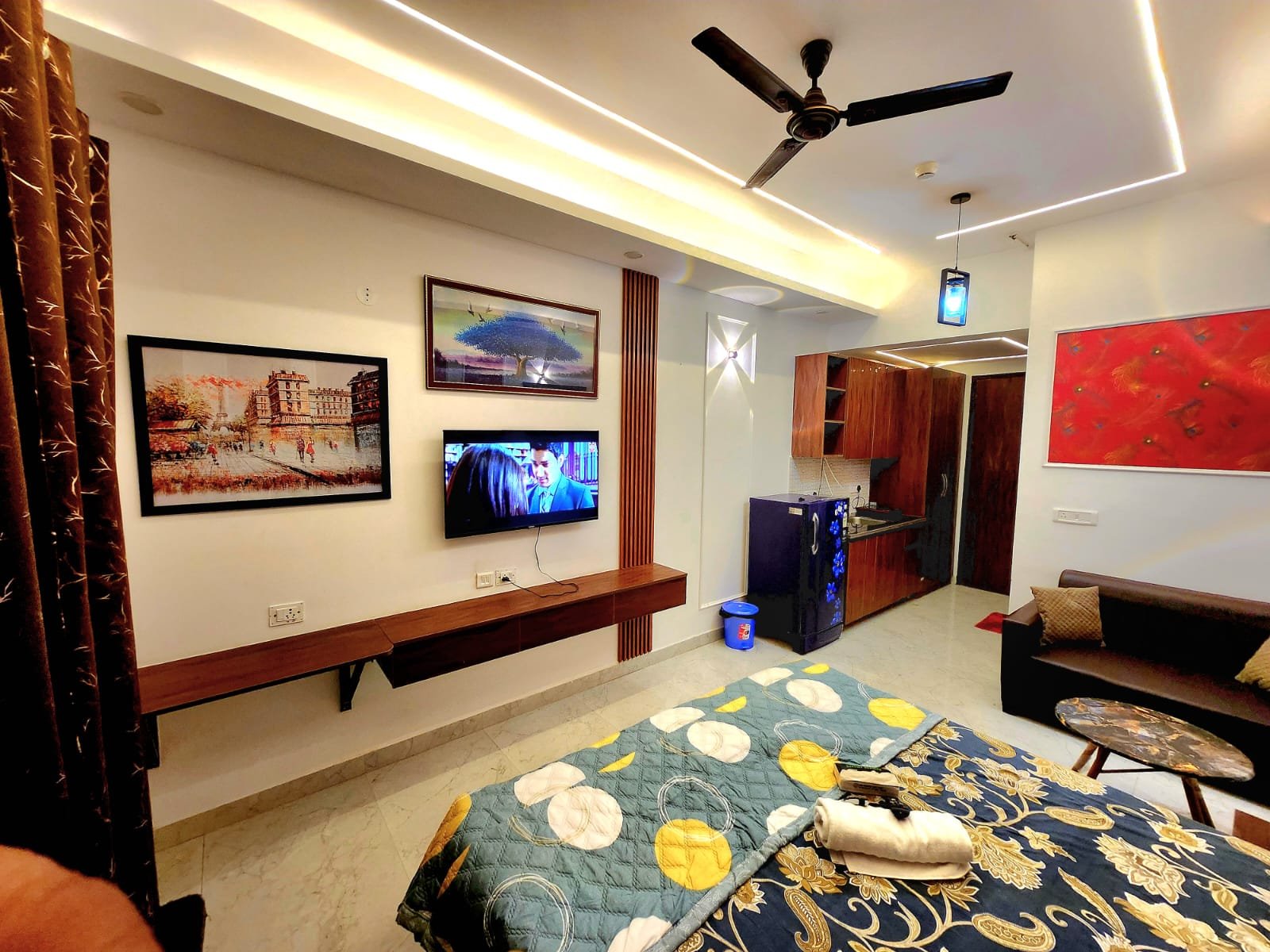 Gaur City Center